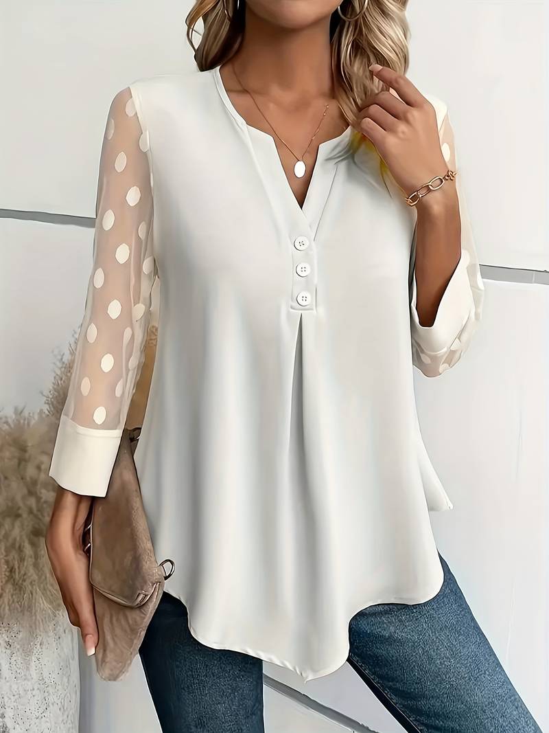 Elara – Elegantes Langarmtop mit modernem Kerbausschnitt