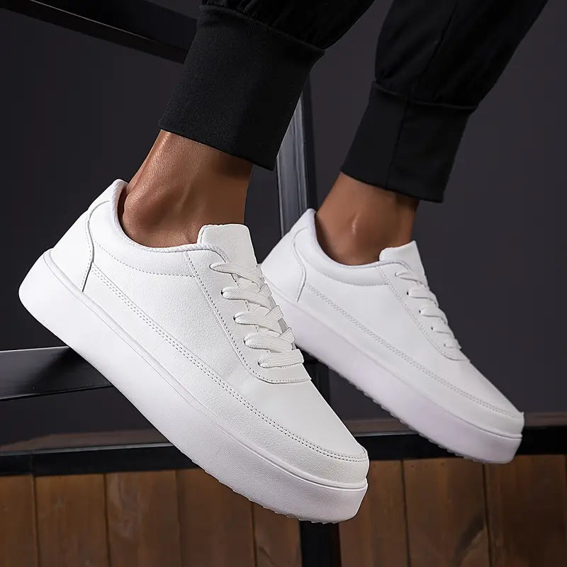 Theo – Schlichte weiße Skateschuhe für Herren