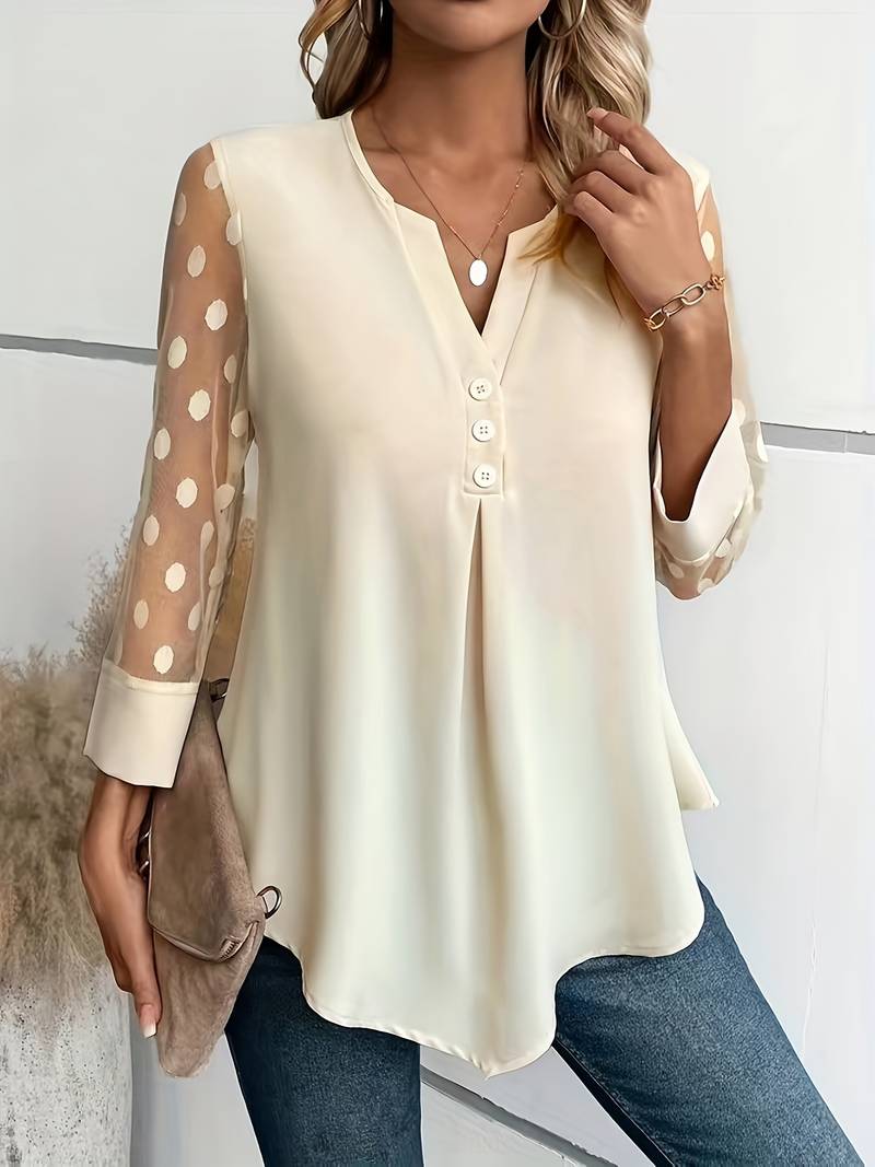 Elara – Elegantes Langarmtop mit modernem Kerbausschnitt