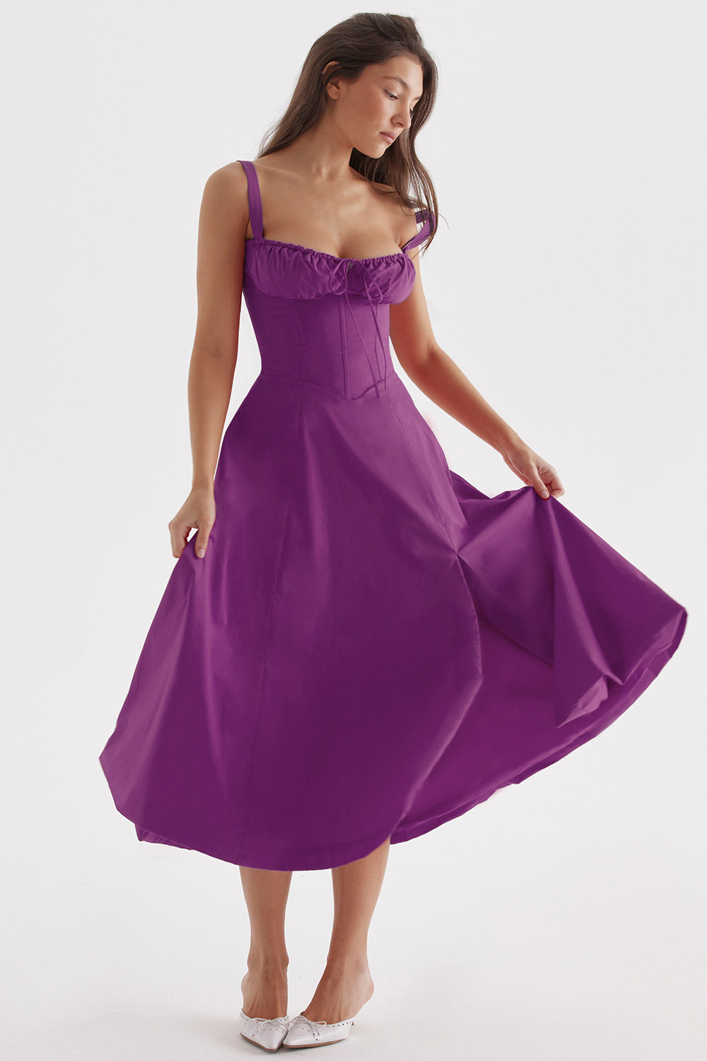 Elanora – Feminines Trägerkleid mit floralem Print und zeitloser Eleganz