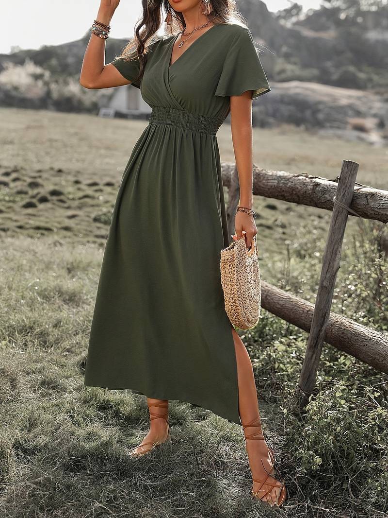 Selina – Elegantes Kurzarmkleid mit Chorkragen