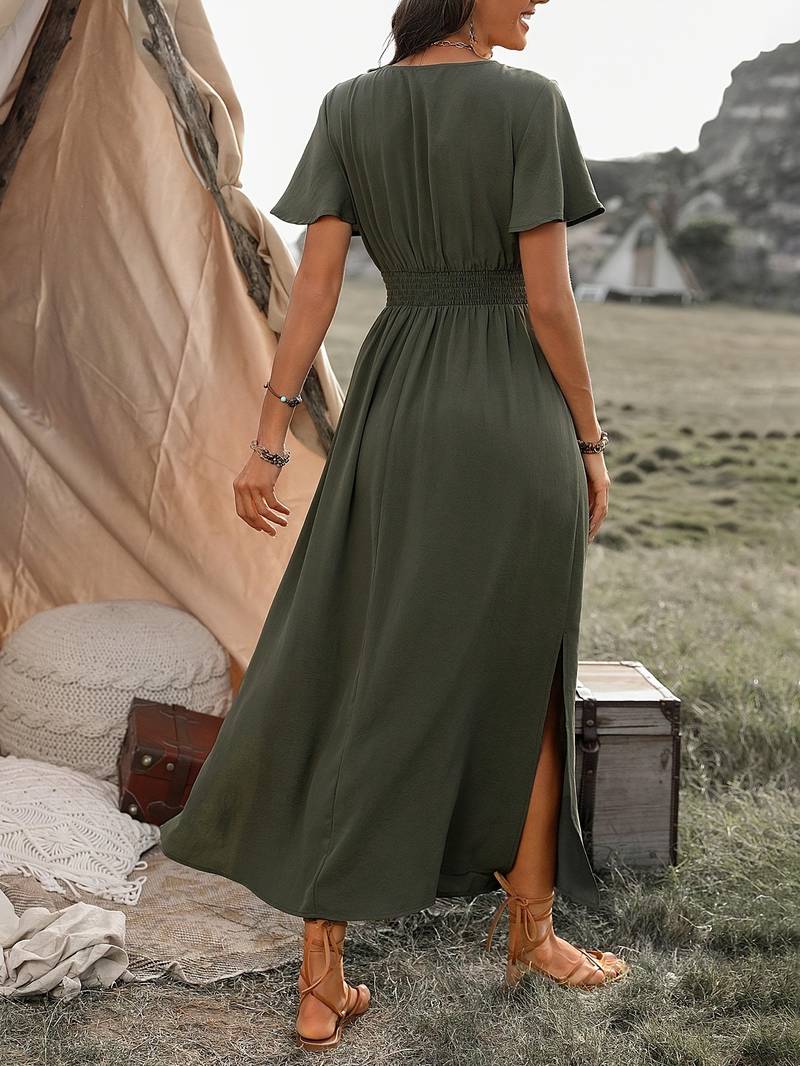 Selina – Elegantes Kurzarmkleid mit Chorkragen