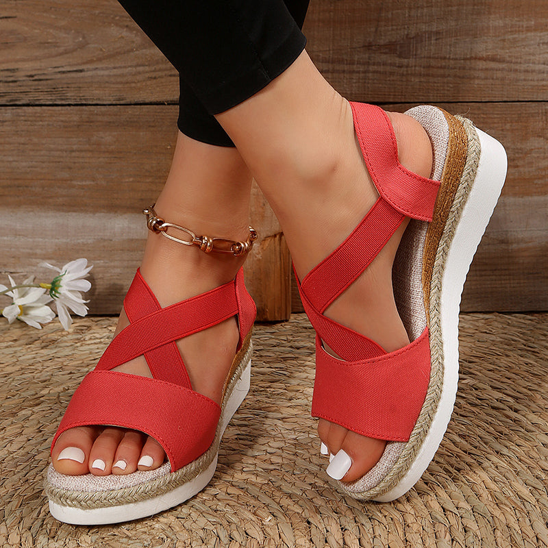 Luciana – Stilvolle Keilsandalen mit Kreuzriemen und Plateau-Design