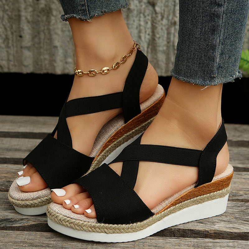 Luciana – Stilvolle Keilsandalen mit Kreuzriemen und Plateau-Design