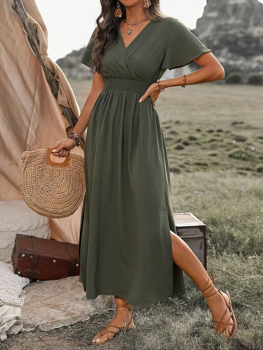 Selina – Elegantes Kurzarmkleid mit Chorkragen