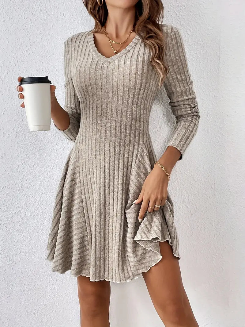Nora – Lässiges, langärmeliges A-Linien-Kleid mit Rippenstruktur