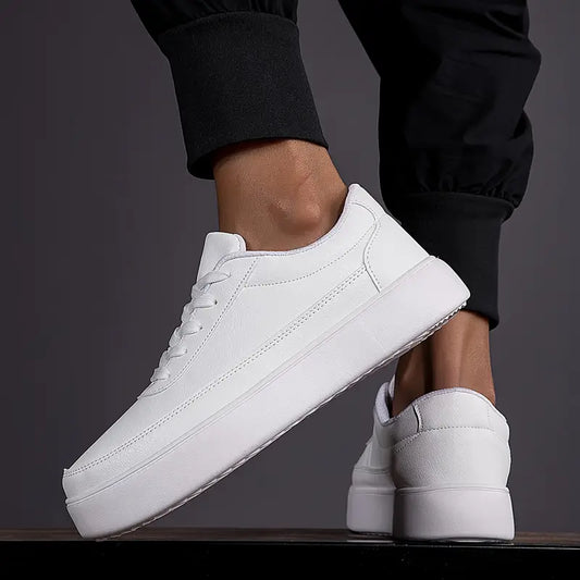 Theo – Schlichte weiße Skateschuhe für Herren