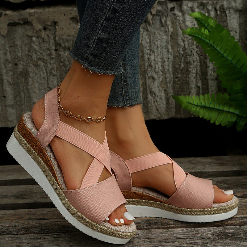 Luciana – Stilvolle Keilsandalen mit Kreuzriemen und Plateau-Design