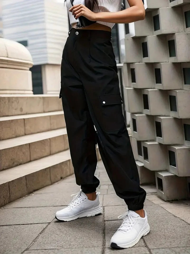Mila – Lässige Cargohose für Damen mit modernen Akzenten